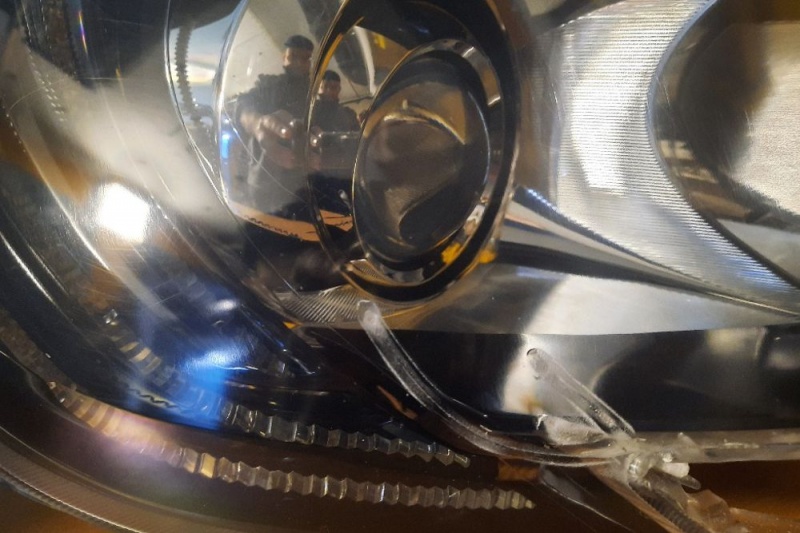 Oprava praskliny ve světle Škoda Superb