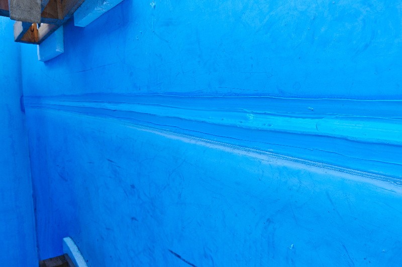 Oprava prasklého spoje bazénu