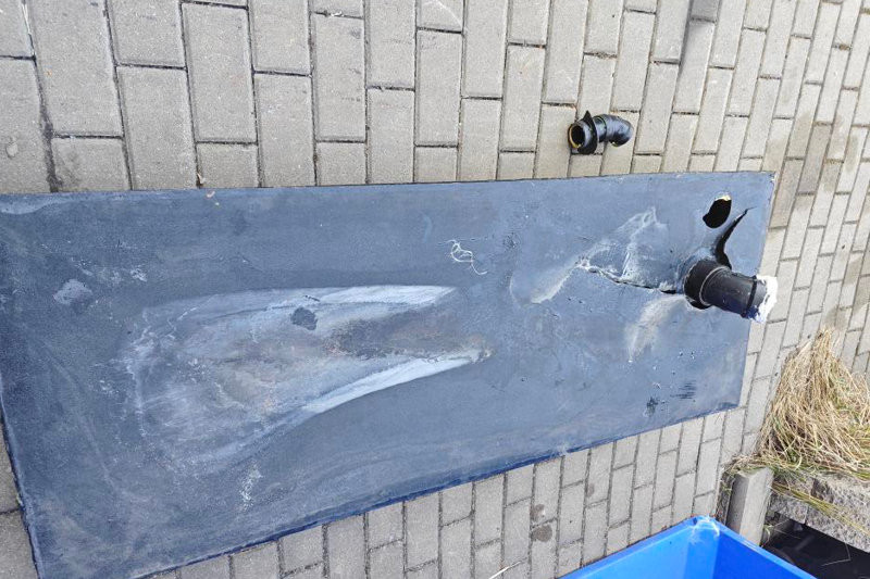 Karavan, oprava nádrže na odpadní vodu