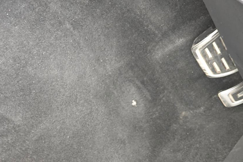 Propálený autokoberec jsme schopni toto vyřešit na počkání