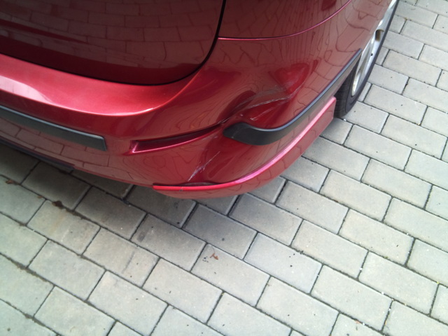Oprava nárazníku Mazda 5