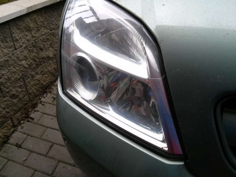 Záchrana totálně zažloutlých světel Opel Vectra