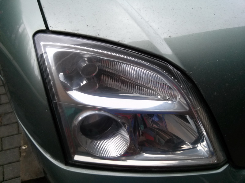 Záchrana totálně zažloutlých světel Opel Vectra