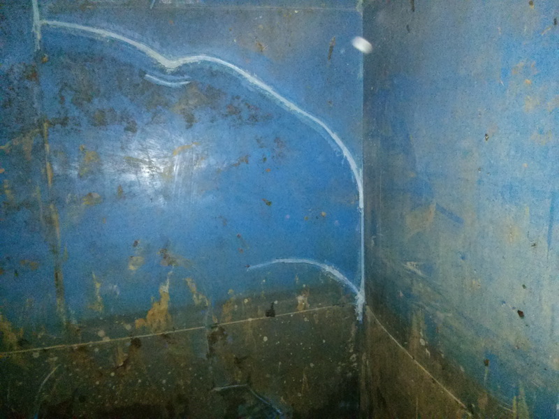 Oprava popraskané stěny podzemní jímky