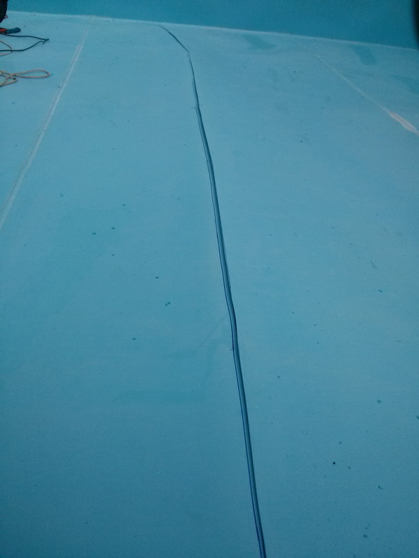 Oprava vlny na dně bazénu