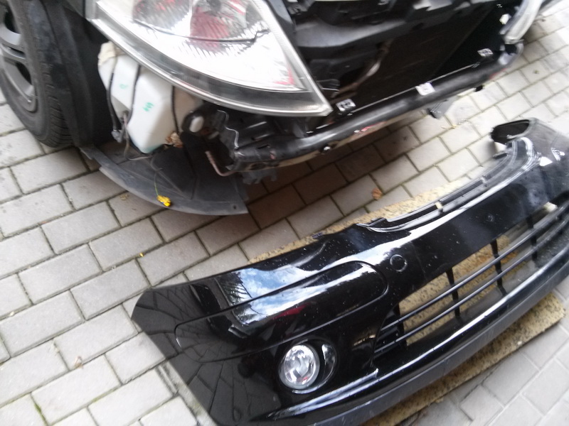 Kompletní oprava vč.laku předního nárazníku Citroën C3