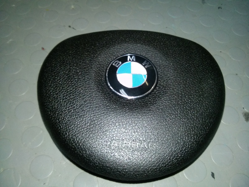 Oprava po vystřelení airbagu BMW