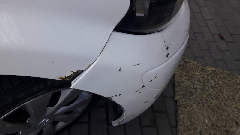 Oprava pravé přední části po lehké havárii Toyota Aygo