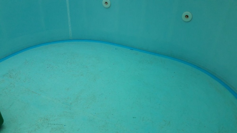 Převaření rohového sváru oválného bazénu